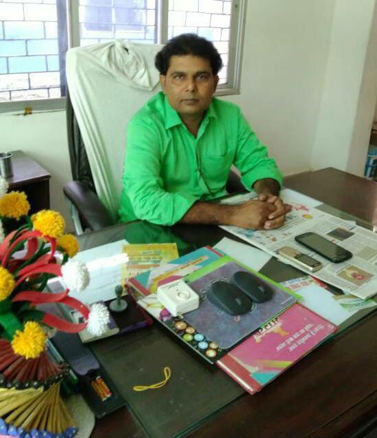 Shri Girijesh Yadav